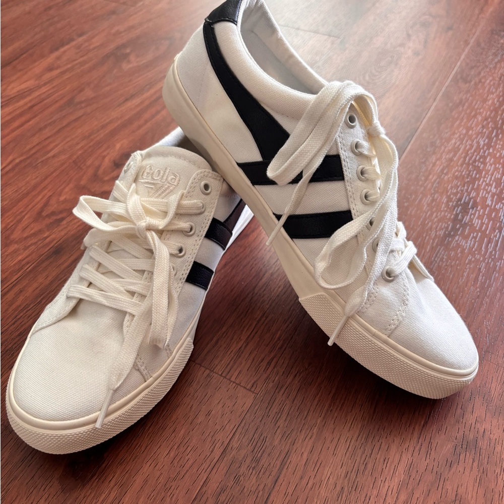 Gola Mens Varsity Off White and Black Canvas Sneakers Tennis Sport Shoes